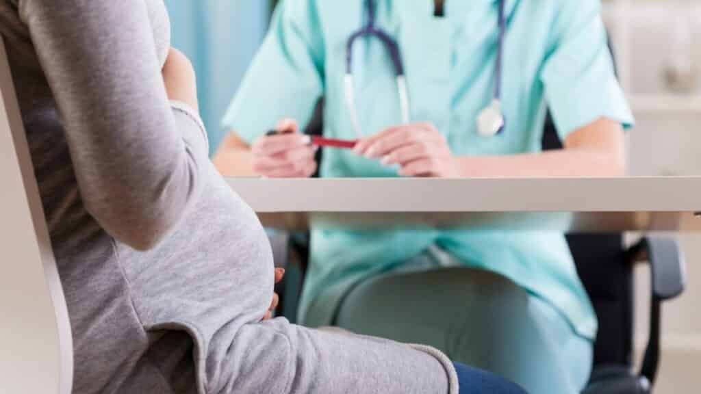 Cómo prevenir y tratar la preeclampsia en el embarazo 
